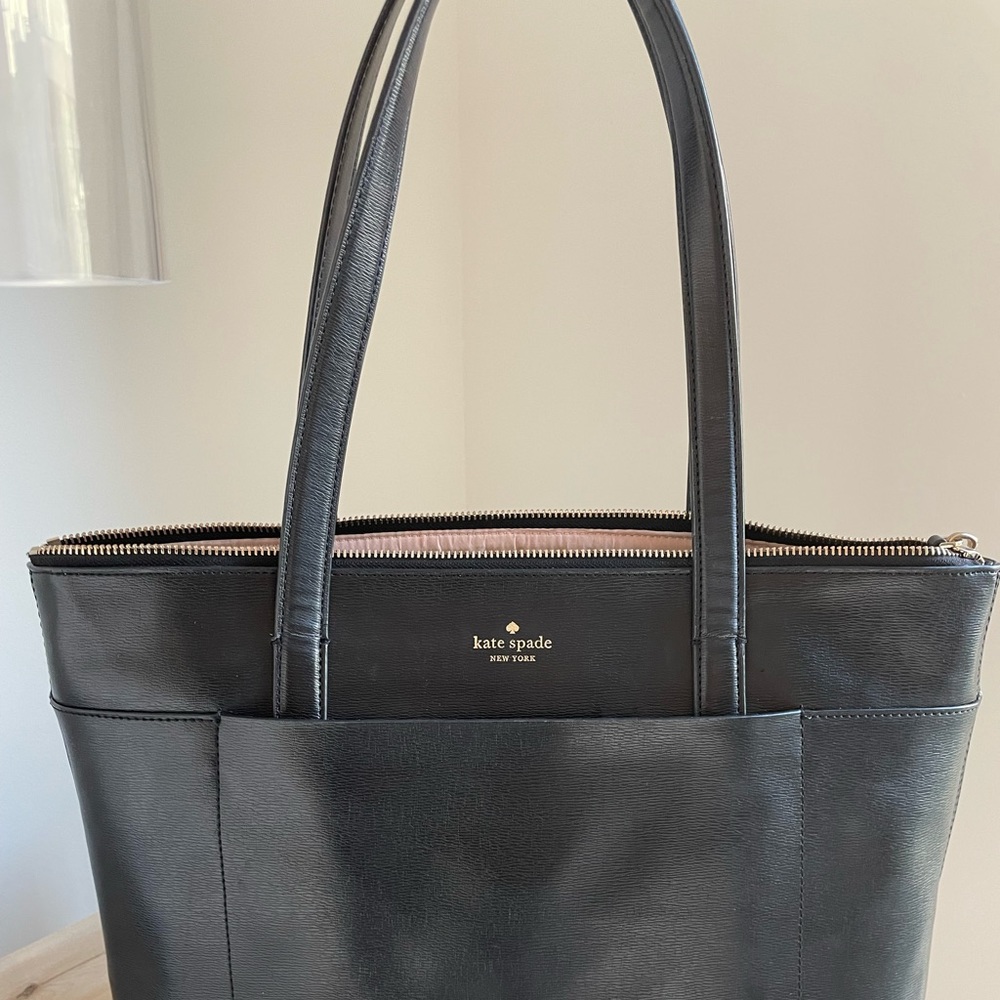 Kate Spade Large Leather Zipper Tote in black